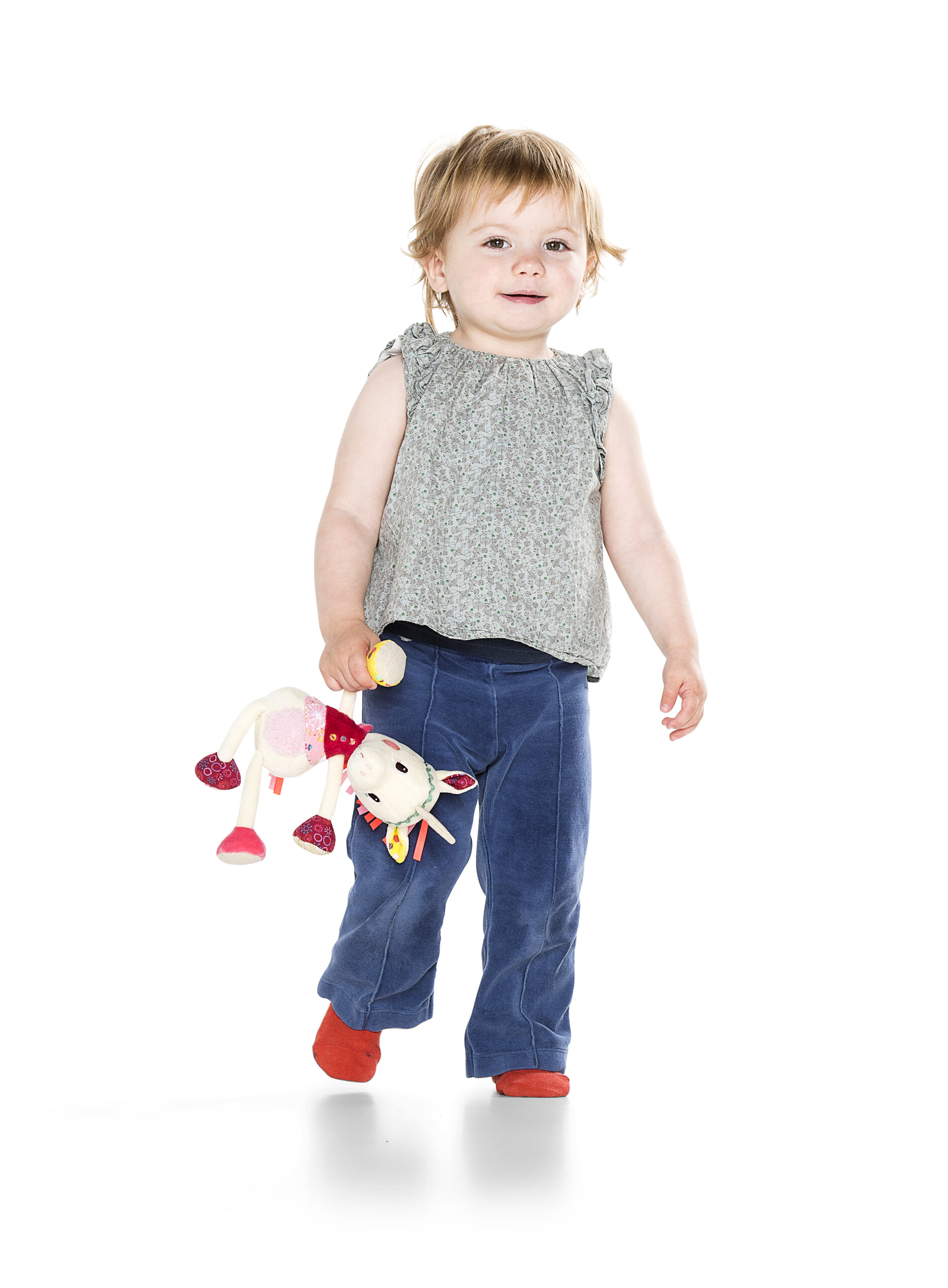86822-Louise_peluche_caline_kid_RGB-1.jpg